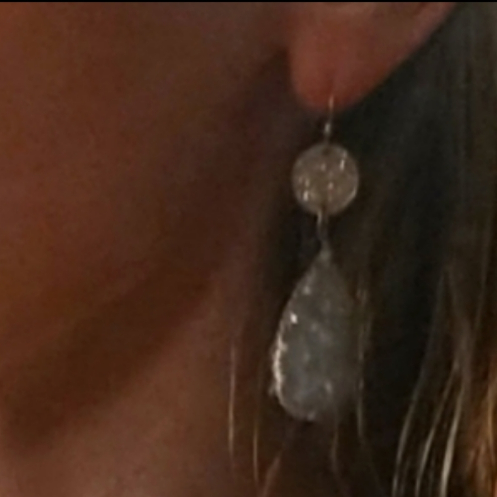 Influence GORGEOUS Grey Blue Diamond Cut Geode Druzy Gold Tone Dangle Earrings - Picture 10 of 10